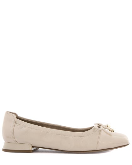 Caprice Beige Pumps
