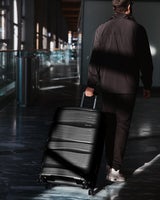 North Pioneer Svart Resväska