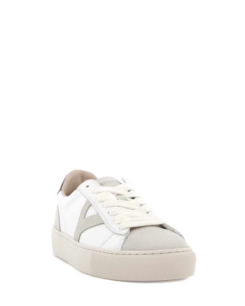 Sneaky Steve Vit Sneakers