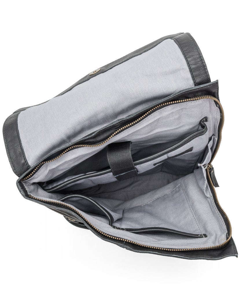 House of Sajaco Svart Väska