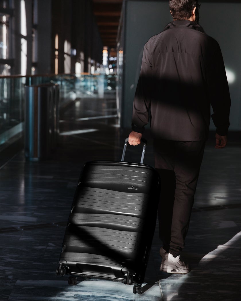 North Pioneer Svart Resväska