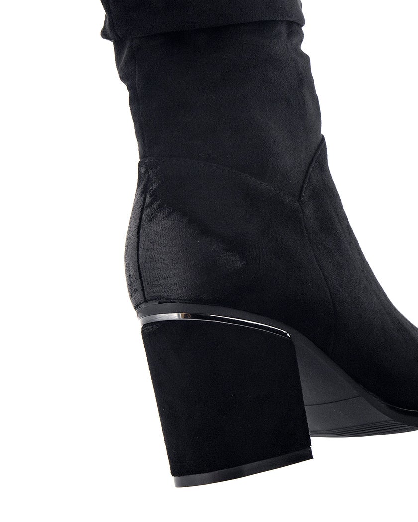 Emelie Strandberg Svart