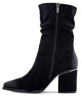 Emelie Strandberg Svart